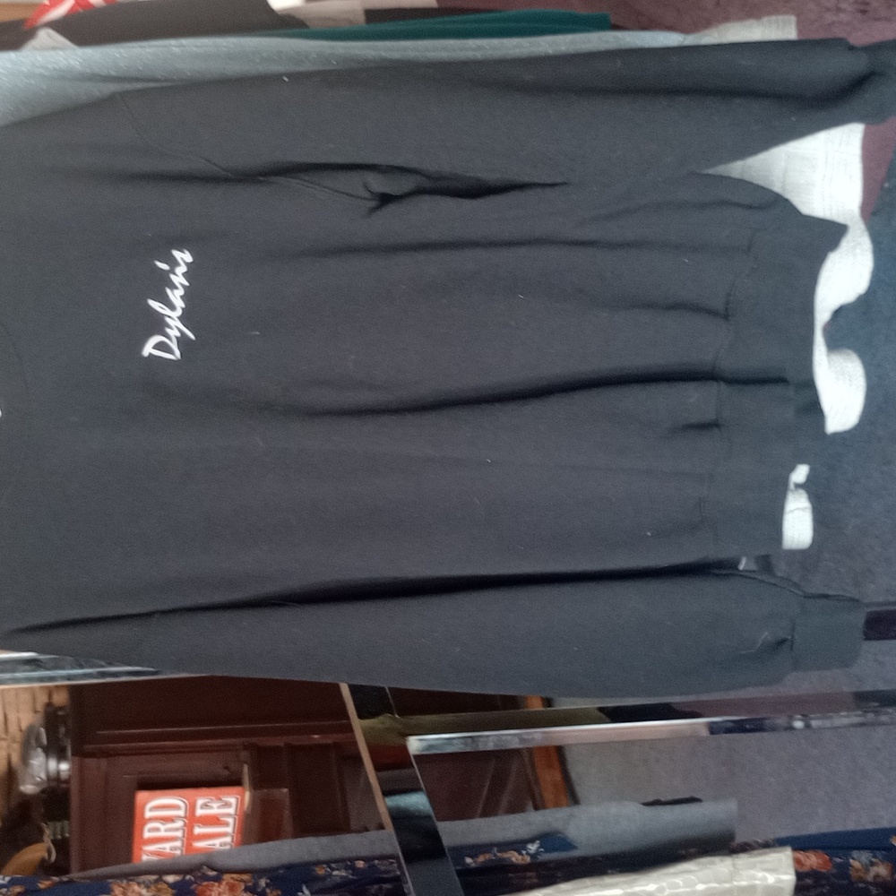 Black Sweatshirt